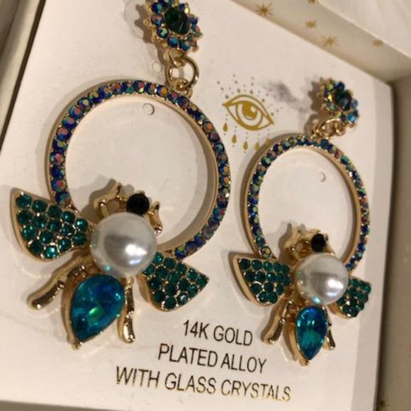 Eye Candy Bee Statement Earrings - Picture 7 of 9